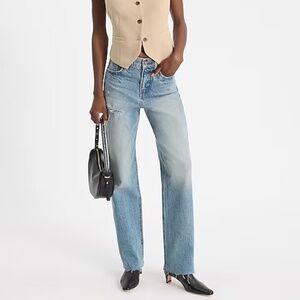 SUPER HIGH WAISTED FADED RAW HEM STRAIGHT JEANS - size 2